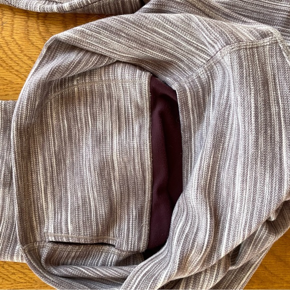 Lululemon Align Crop- Space Dye; size 6 - Picture 3 of 7